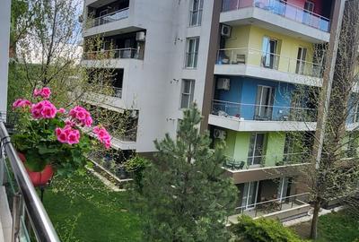 Apartament cu 3 camere decomandat în Odăi