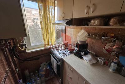 4 camere | etaj intermediar | centrala proprie | mobilat si utilat | boxa | - 5