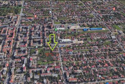 Pentru antreprenorii de servicii. Teren 1842 mp. Comision 0 %. 200 Euro/mp. - 7