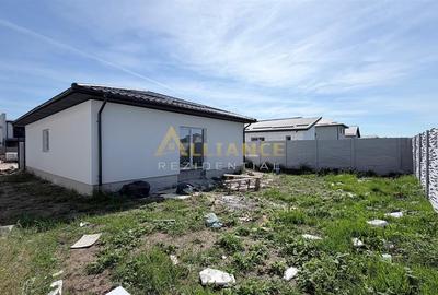 Casa Individuala - 4 camere - 2 bai - 363 mp teren - 4
