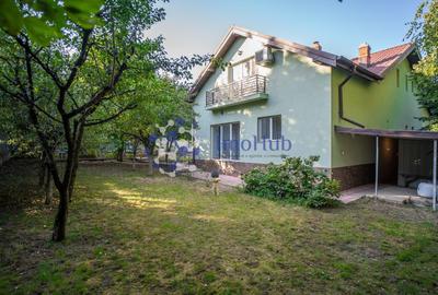 Casă de vânzare în Iași cu grădină mare, 5 camere, garaj și teren 650 mp - 1