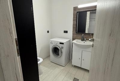 Vand apartament 2 camere decomandat in zona mall Plaza vizavi de parcul Liniei - 2