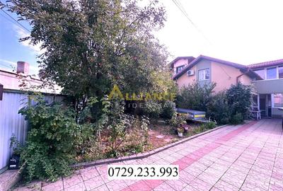 Casă individuală cu 6 camere în Central