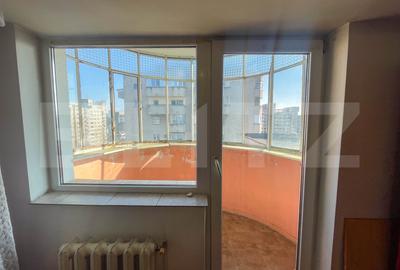 Apartament de 3 camere decomandat, 75 mp, 2 băi, 2 balcoane, etaj intermediar. - 11