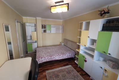Apartament cu 3 camere renovat, in Stejari - 8