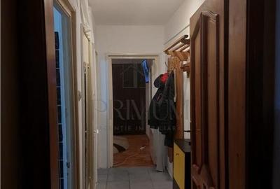 Garsonieră decomandată, mobilată în Dâmbovița