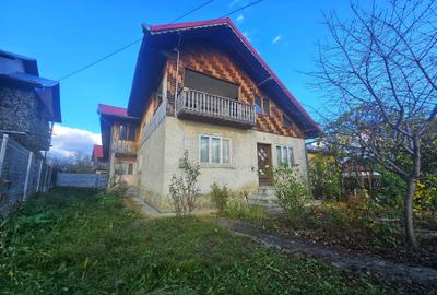 Exclusivitate! Casă cu teren generos în Sat Olteni, Com.Teișani - 1