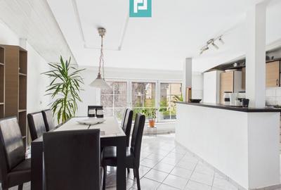 Apartament spațios în clădire ultracentrală - 4