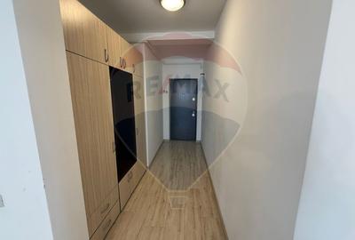 Apartament cu 3 camere de închiriat, loc de parcare - 10