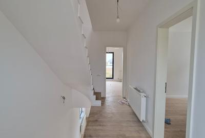 Casă individuală cu 5 camere în Bragadiru