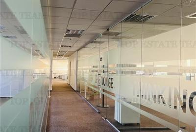 Birou, de 600 mp, în Central