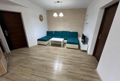 Apartament cu 3 camere, mobilat în Turnișor