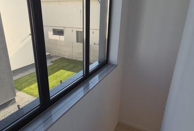 Vila de vanzare in Tunari - 11