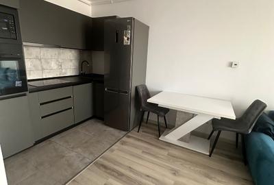 Închiriez apartament 2 camere semidecomandat 42mp - 8