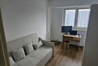 Apartament cu 3 camere semidecomandat, mobilat în Drumul Taberei