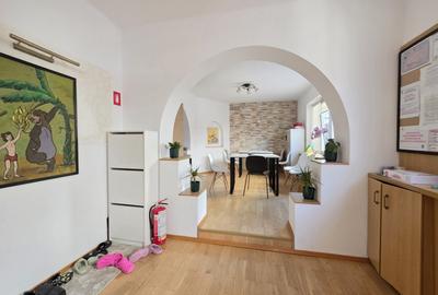 Piata Muncii, vila singur curte, 8 camere, 227 mp utili - 10