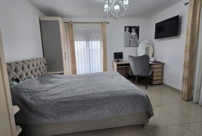 Casă pe parter, construită pentru uz propriu, cu accent pe confort și eficiență. - 1