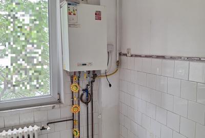 Apartament cu 2 camere, etajul 3/4, zona Tatarasi - 4