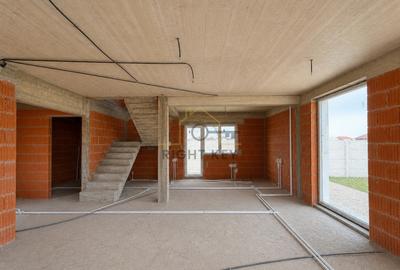 Casa P+1, 4 cam, 350mp teren, toate utilitatile, la rosu! Comision 0% - 4