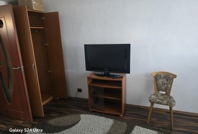 Se vinde garsoniera Imobilul este amplasat la etajul 3 complet, cartier linistit - 7