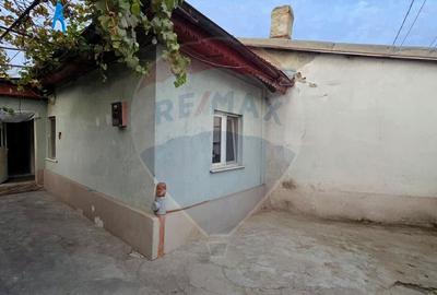 Casă individuală cu 5 camere în Tei