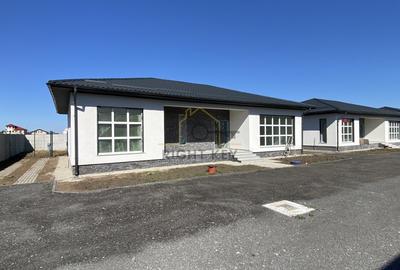 Casă individuală cu 4 camere în Domnești