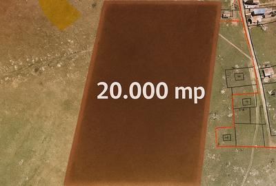 Teren mare dreptunghiular utilități aproape - 1