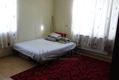 Casa individuala. 2 fronturi. Pozitie buna. - 8