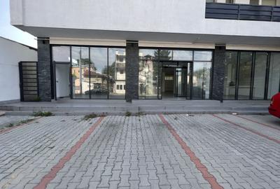 Spatiu comercial mare - Crangasi (aproape de piata, metrou) - 9