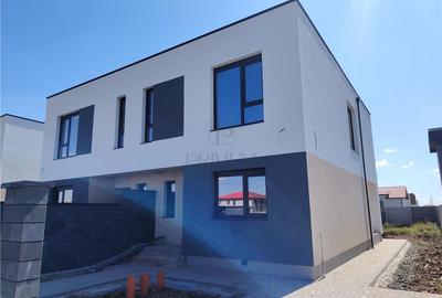 Duplex cu 4 camere în Moșnița Nouă