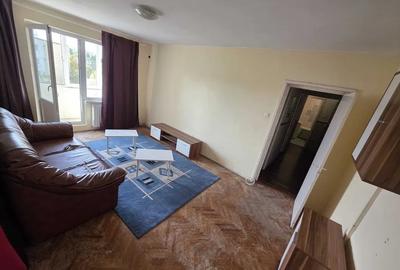 Vand in Dambul Pietros apt. 2 camere,et.4 , semidecomandat - 1