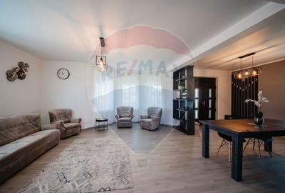 Casă / Vilă cu 4 camere de vânzare - 7