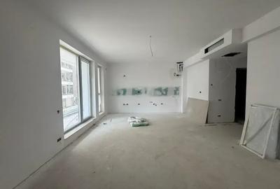 Apartament cu 3 camere semidecomandat în Voluntari