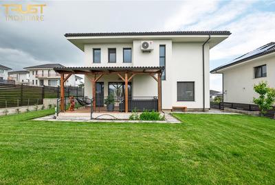 Casă cu 4 camere în Dezmir