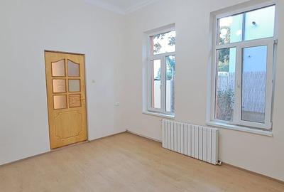 Casă cu 2 camere în Tineretului