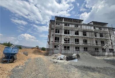 Apartament cu 3 camere decomandat în Aeroport