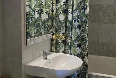 Apartament cu 3 camere decomandate, zona Nicolina 2, langa piata Nicolina. - 9