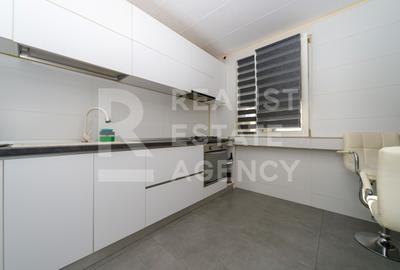 Apartament cu 3 camere în Drumul Taberei