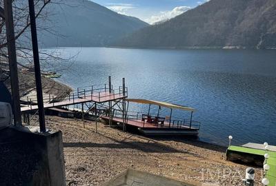 Casa de vacanta pe malul Lacului Tarnita, 650 m2 teren - 1