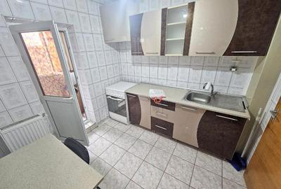 Gorjului Moinesti Scoala 309 Et.4 Decomandat 50mp Liber Contorizat Merita V.. - 1