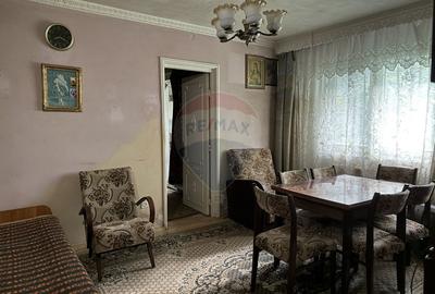 Apartament cu 2 camere nedecomandat în Central