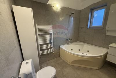 Casă / Vilă de închiriat în  Buna Ziua - 15