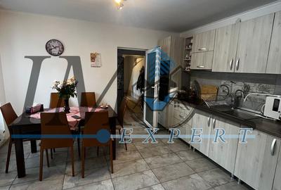 Casa renovata de vânzare in Lancram - 2