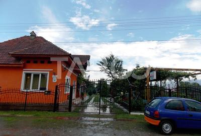 Pensiune de vanzare la cheie  13 camere  si teren 3000 mp - 12