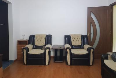 Apartament 2 camere Piata Resita, etaj 1, curat, 360 euro - 3