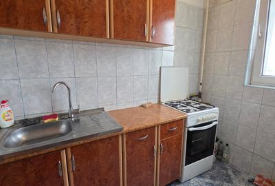 Trapezului, 5 minute metrou 1 Decembrie 1918, bloc 1978, reabilitat - 2