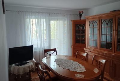Vând  apartament 3 camere - 8