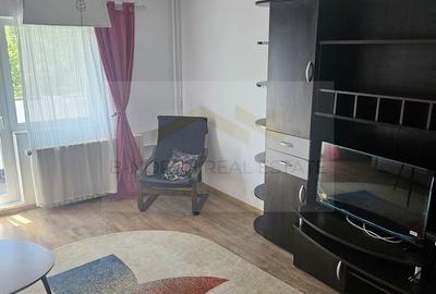 Apartament 2 camere de închiriat, Panduri, decomandat, etaj 5/8 - 6