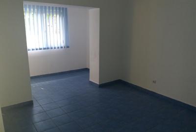 Apartament 3 camere la parter zona Est Clinic - 2