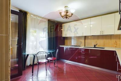 De vanzare casa si teren la pret excelent in Sector 2 - 1